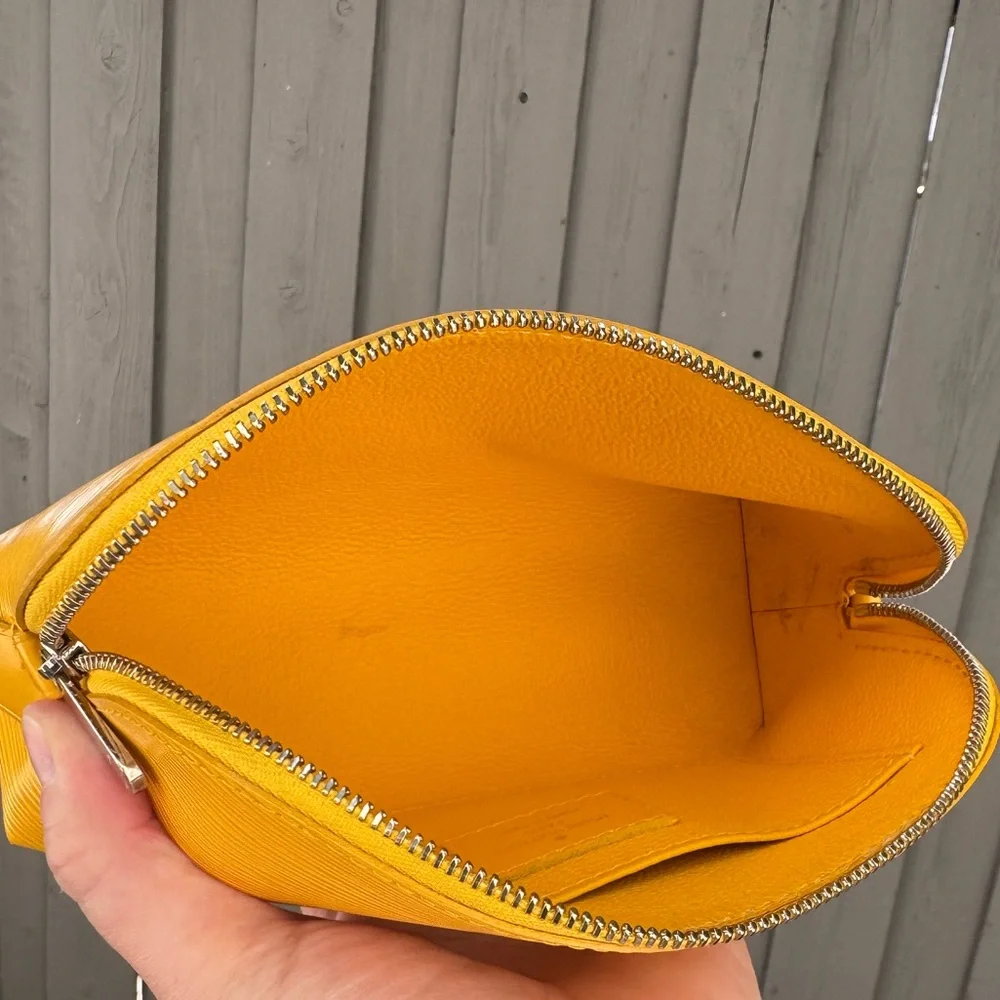 Louis Vuitton Epi Yellow Cosmetic Pouch Tassili Leather LV Clutch Bag Authentic - Picture 7 of 9